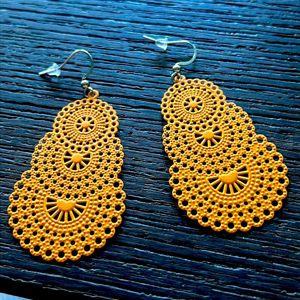 Orange metal filigree earrings-NWT